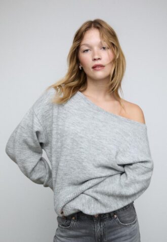 Soft Touch-Strickpullover mit U-Boot-Ausschnitt Soft Touch-Strickpullover mit U-Boot-Ausschnitt