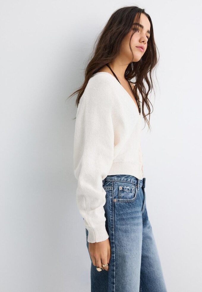 Strickjacke mit Fledermausärmeln Strickjacke mit Fledermausärmeln