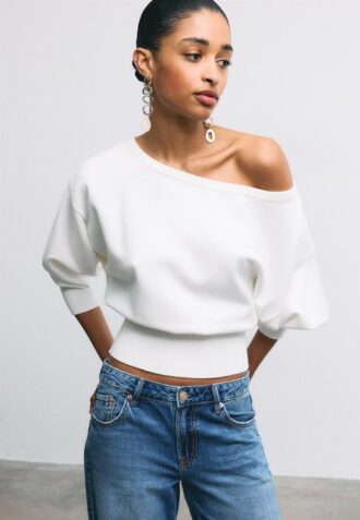 Strickpullover mit asymmetrischem, geripptem Saum