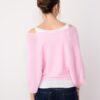Strickpullover mit U-Boot-Ausschnitt und Überlagerung Strickpullover mit U-Boot-Ausschnitt und Überlagerung