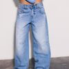 Super-Baggy-Jeans mit Sternen an den Seiten Super-Baggy-Jeans mit Sternen an den Seiten