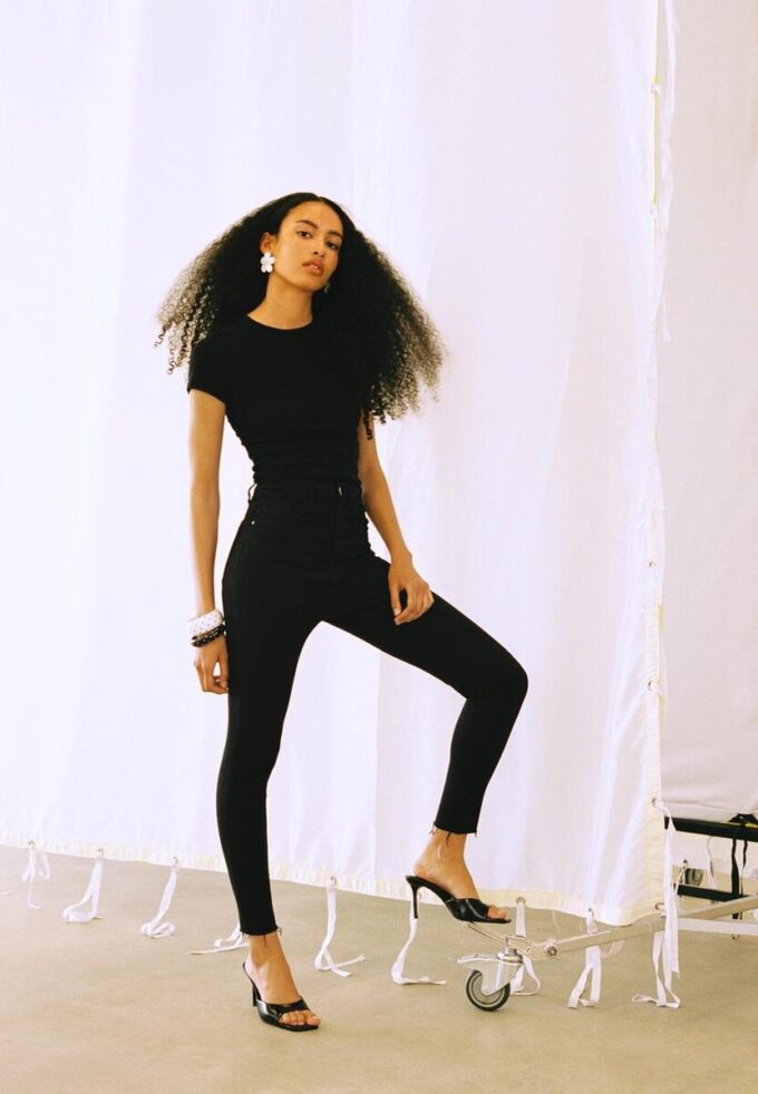 Super-High-Waist-Jeans Super-High-Waist-Jeans