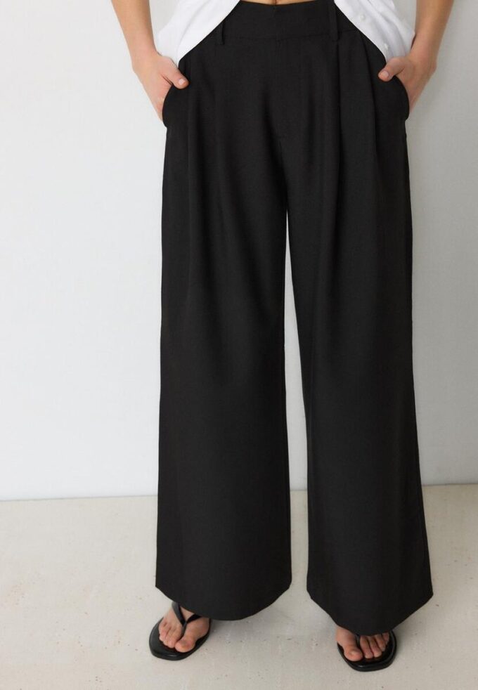 Superweite, verstellbare Hose Superweite, verstellbare Hose
