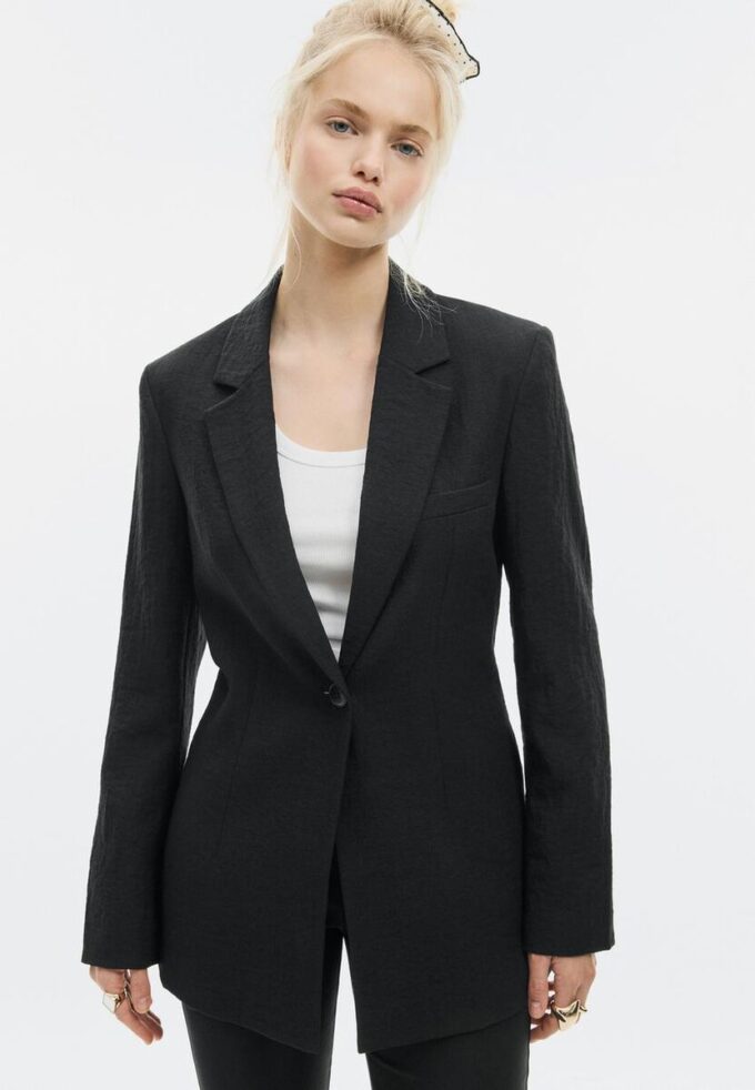 Taillierter rustikaler Blazer Taillierter rustikaler Blazer