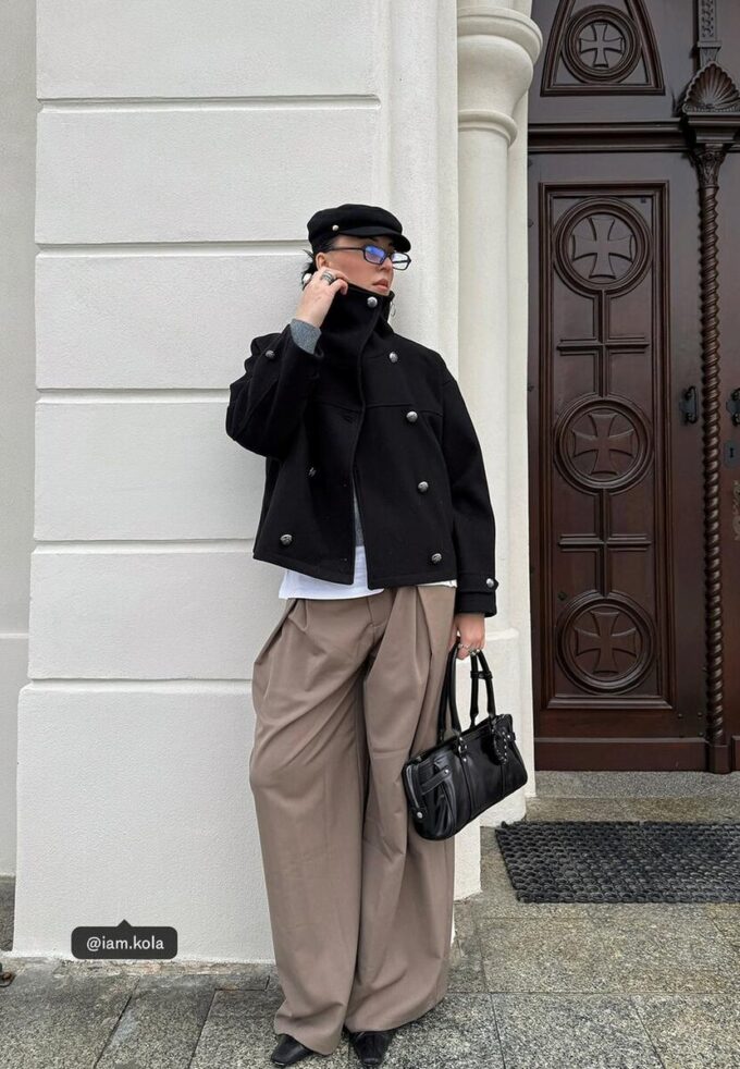 Soft Touch-Jacke mit Überkreuzverschluss und hohem Kragen Soft Touch-Jacke mit Überkreuzverschluss und hohem Kragen