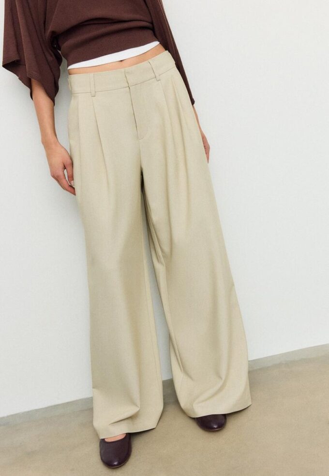 Verstellbare Hose mit extra weitem Bein Verstellbare Hose mit extra weitem Bein