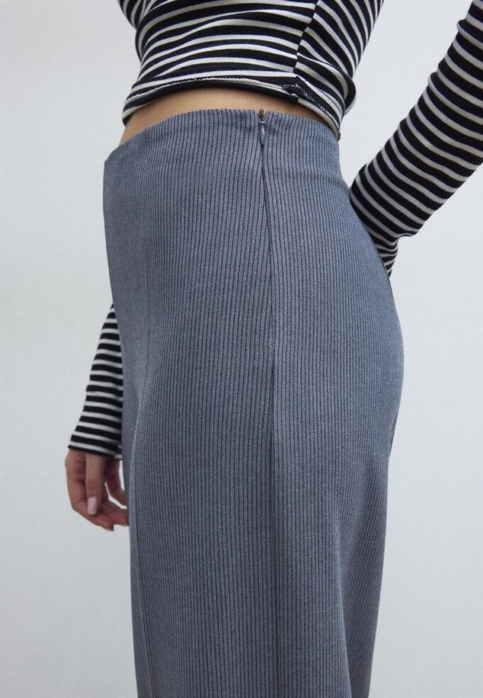 Weit geschnittene elegante Hose