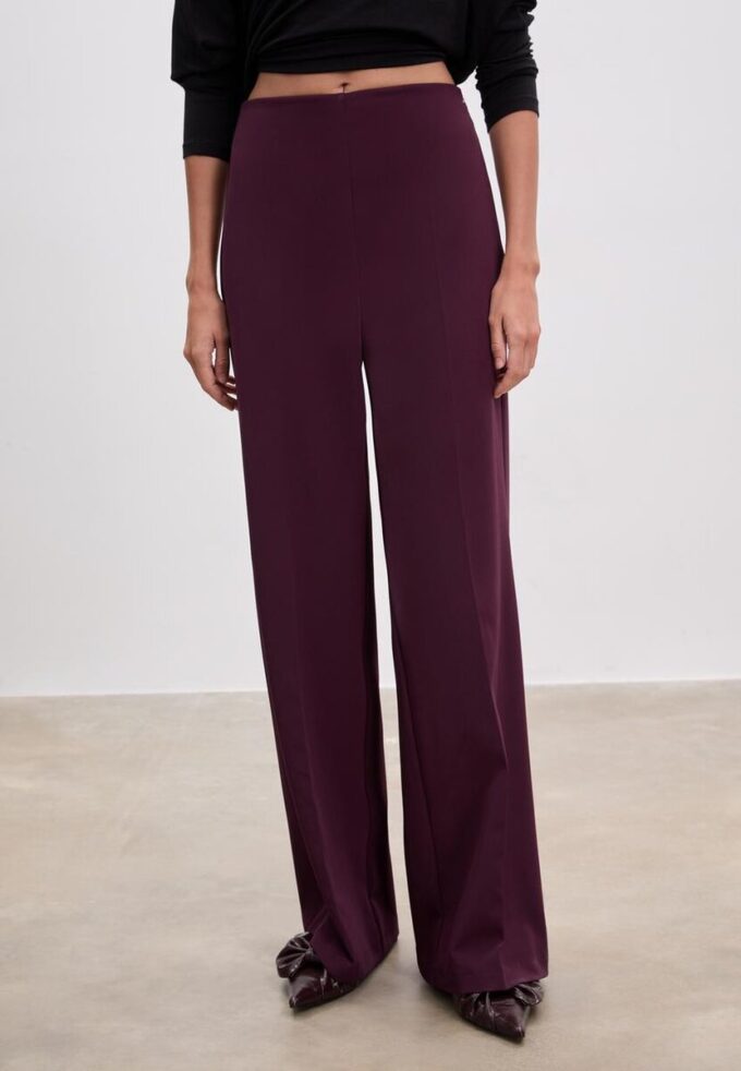 Weit geschnittene elegante Hose