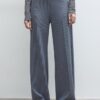 Weit geschnittene elegante Hose
