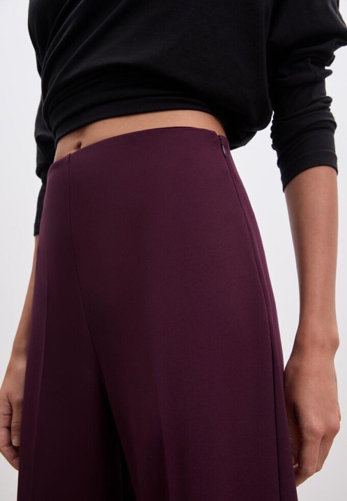 Weit geschnittene elegante Hose