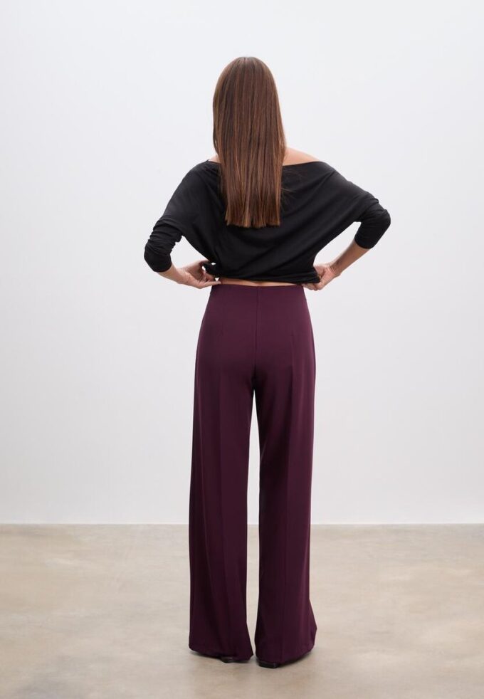Weit geschnittene elegante Hose