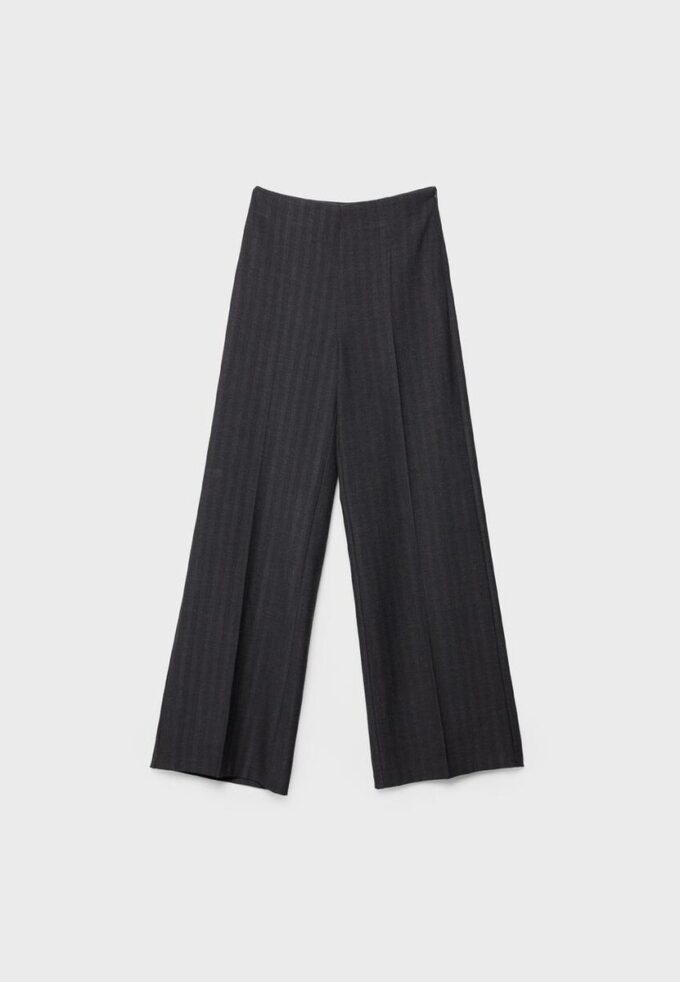Weit geschnittene elegante Hose