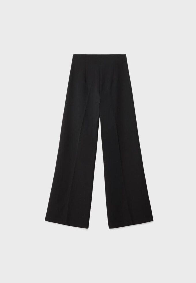 Weit geschnittene elegante Hose