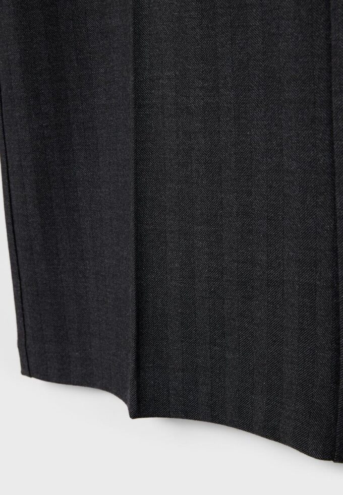 Weit geschnittene elegante Hose