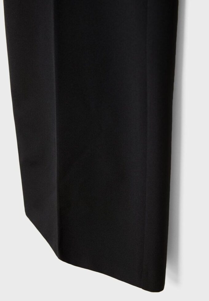 Weit geschnittene elegante Hose