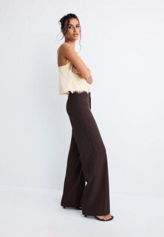 Weit geschnittene Hose