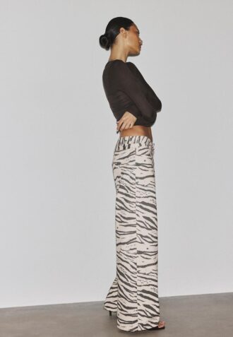 Weit geschnittene Hose