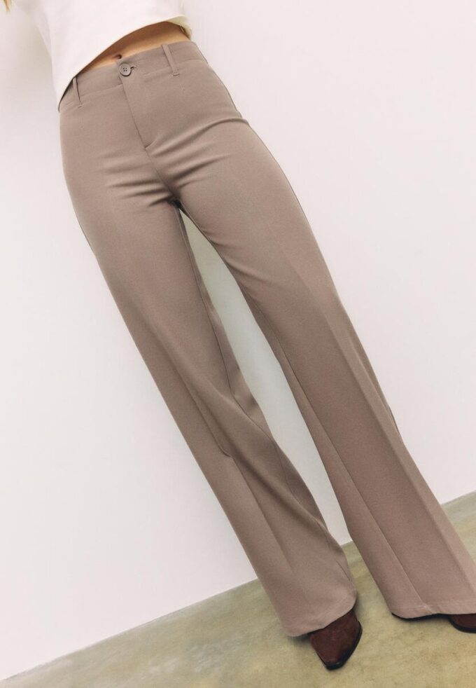 Weit geschnittene Hose Weit geschnittene Hose