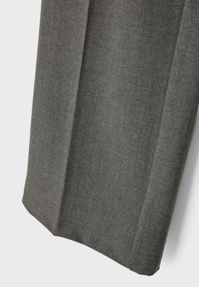 Weit geschnittene Hose