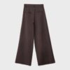 Weit geschnittene, taillierte Hose mit Abnähern Weit geschnittene, taillierte Hose mit Abnähern