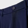Weit geschnittene, taillierte Hose mit Abnähern Weit geschnittene, taillierte Hose mit Abnähern