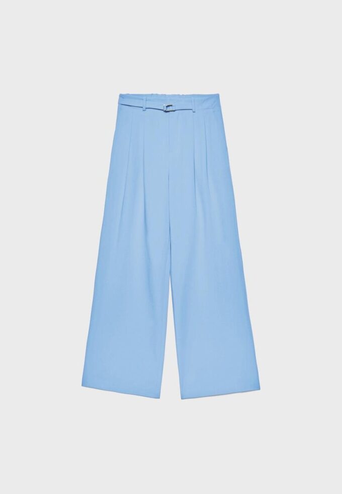 Wide Leg Hosen mit Schnallendetail Wide Leg Hosen mit Schnallendetail