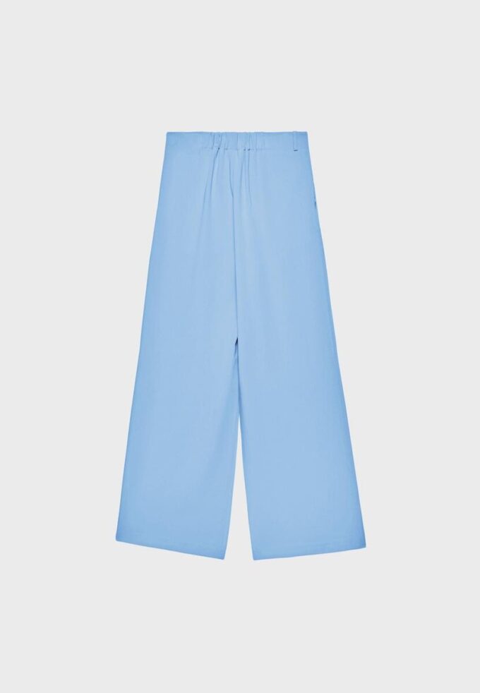 Wide Leg Hosen mit Schnallendetail Wide Leg Hosen mit Schnallendetail