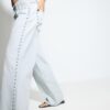 Wide Leg-Schnitt, lockere Jeans mit Nieten