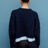 Zweifarbiger Strickpullover mit abnehmbarem Kragen